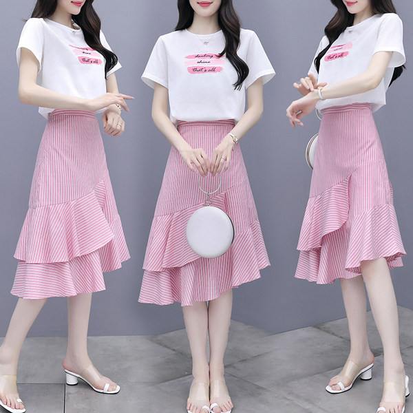 Moderan set od dva dijela - bluza i asimetrična suknja