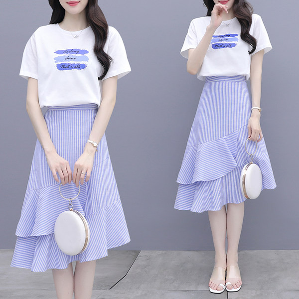 Moderan set od dva dijela - bluza i asimetrična suknja