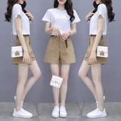 Ženski komplet kratkih hlačica visokog struka i majice kratkih rukava