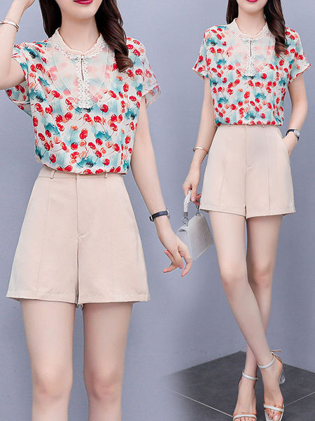 Naiste moodne kaheosaline komplekt - särk ja lühikesed püksid