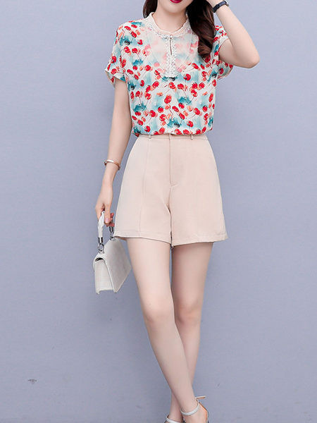 Naiste moodne kaheosaline komplekt - särk ja lühikesed püksid