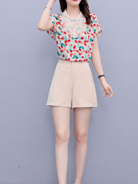 Naiste moodne kaheosaline komplekt - särk ja lühikesed püksid