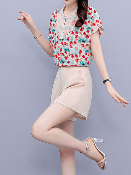 Naiste moodne kaheosaline komplekt - särk ja lühikesed püksid