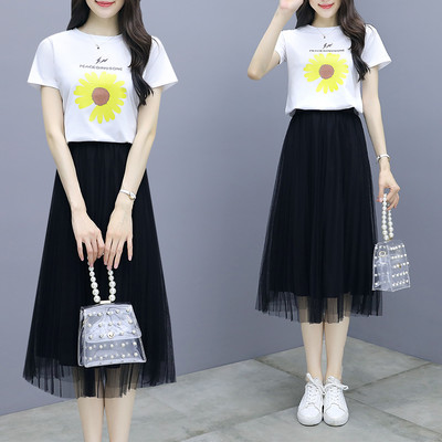 Suvine komplekt - T-särk trükise ja plisseeritud tüllseelikuga