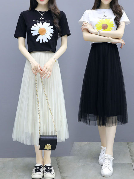 Suvine komplekt - T-särk trükise ja plisseeritud tüllseelikuga