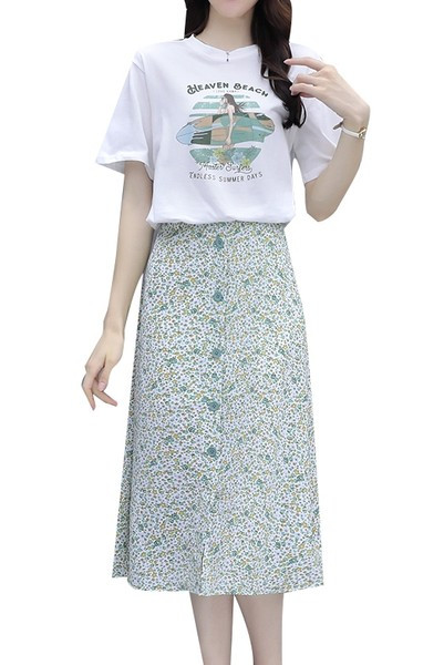 Casual γυναικείο σετ μπλουζάκι με στάμπα και φούστα με κουμπιά