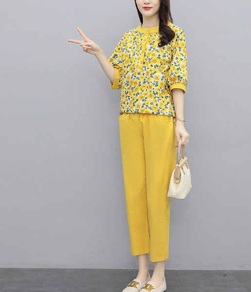 Moodne naiste komplekt - 3/4 varrukatega pluus ja püksid