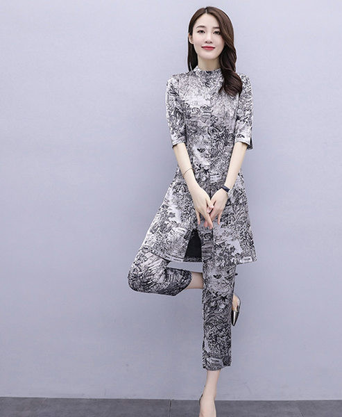 Dnevni ženski set iz dva dijela