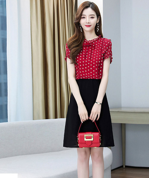 Moodne naiste komplekt - seelik ja täpiline särk