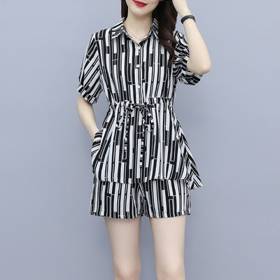 Γυναικείο σετ από πουκάμισο με κορδόνια και σορτς