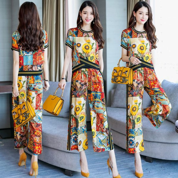 Moodne lillemustriga naiste komplekt - kaheosaline