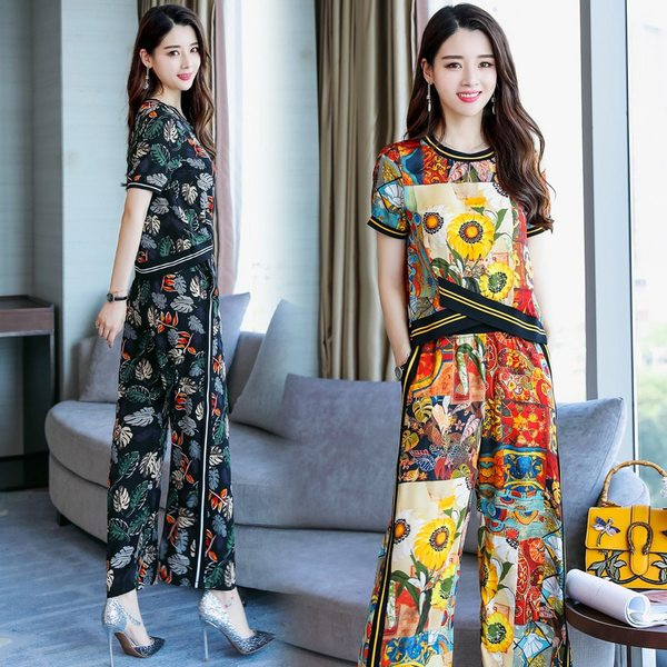 Moodne lillemustriga naiste komplekt - kaheosaline