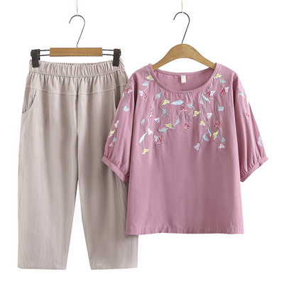 Suvine puuvillane komplekt - tikandiga pluus ja laiad püksid