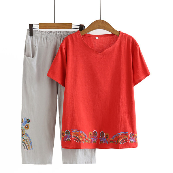 Casual set - majica i hlače s vezom