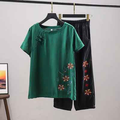 Γυναικείο καλοκαιρινό σετ μπλουζάκι και παντελόνι με φλοράλ μοτίβα