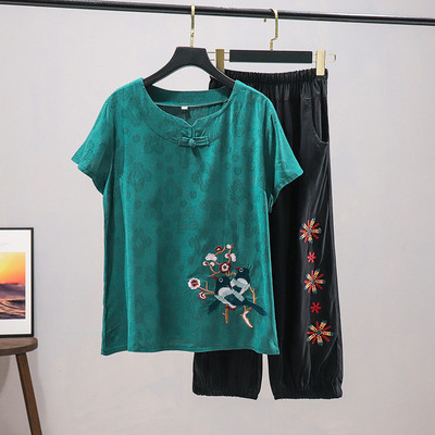 Γυναικείο καλοκαιρινό σετ μπλουζάκι και παντελόνι με φλοράλ μοτίβα