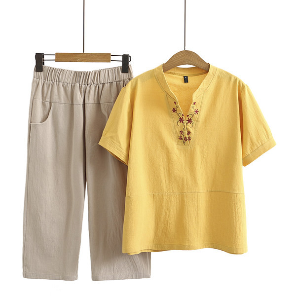 Καλοκαιρινό σετ - μπλούζα με κέντημα και φαρδύ παντελόνι