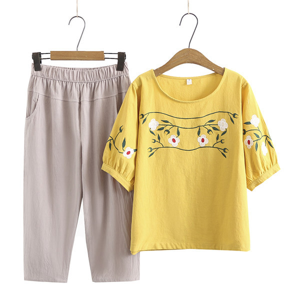 Ženski set od dva dijela sa vezom široki model