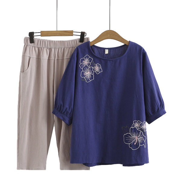 Lai tikandiga naistekomplekti mudel