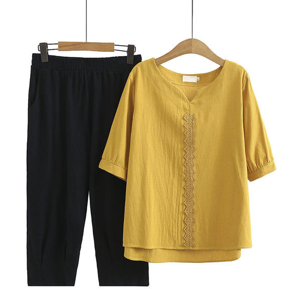 Ежедневен комплект - блуза с 3/4 ръкав и панталон