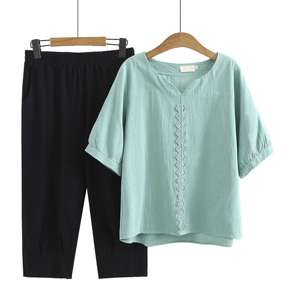 Ежедневен комплект - блуза с 3/4 ръкав и панталон