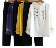 Φαρδύ γυναικείο σετ με κέντημα