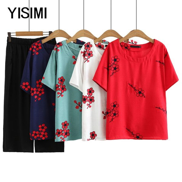 Aktualan ženski komplet - majica i hlače