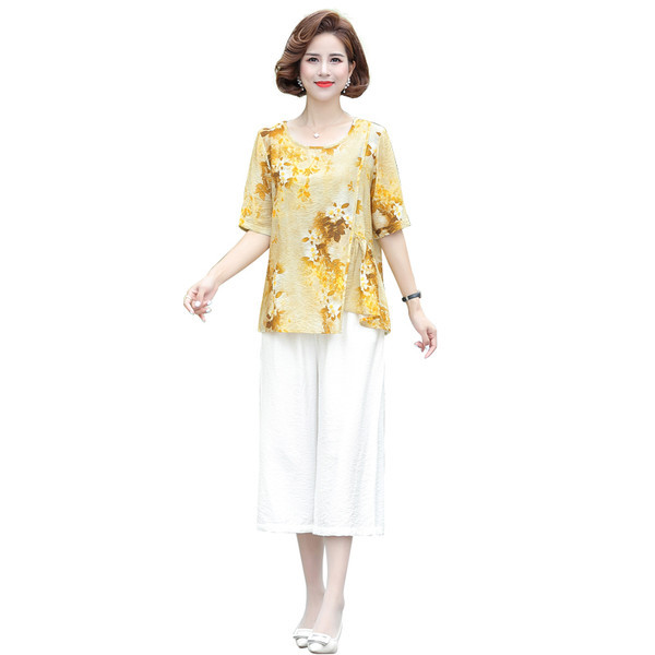 Lillemotiividega igapäevane komplekt