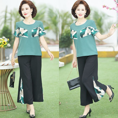 Naiste komplekt laiadest pükstest ja O-kaelusega T-särgist