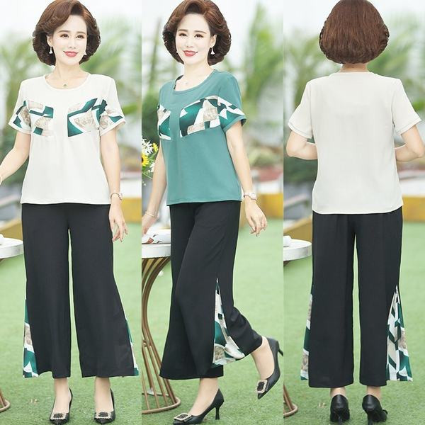 Naiste komplekt laiadest pükstest ja O-kaelusega T-särgist