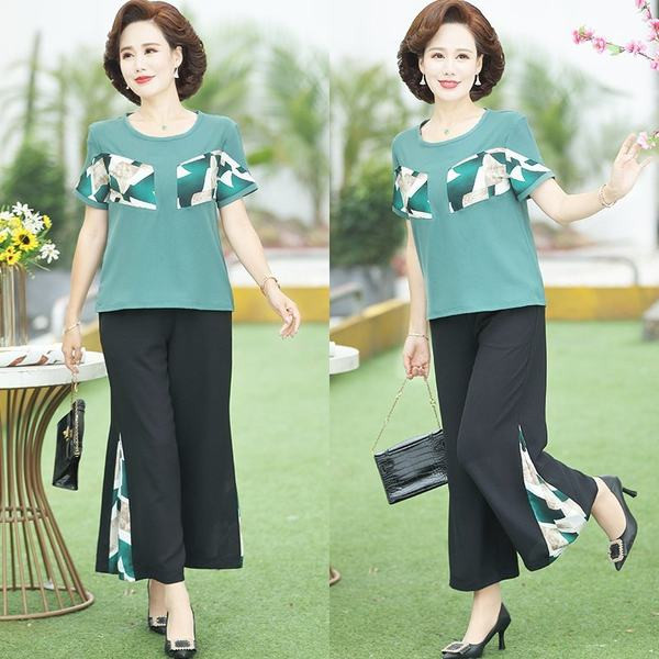 Naiste komplekt laiadest pükstest ja O-kaelusega T-särgist