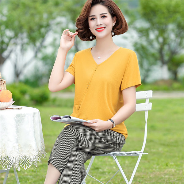 Γυναικείο σετ φαρδύ παντελόνι  και μπλουζάκι με λαιμόκοψη V