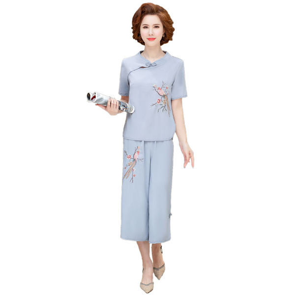 Летен комплект от две части за жени с бродерия 