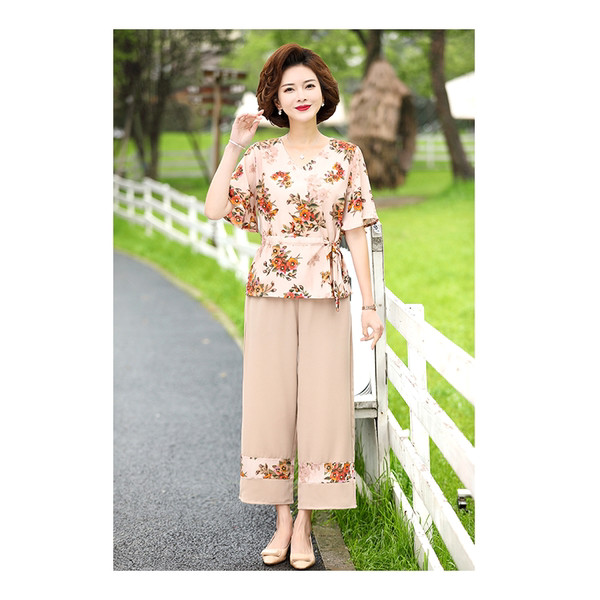 Γυναικείο καλοκαιρινό σετ με φλοράλ στάμπα - μεγάλο μέγεθος