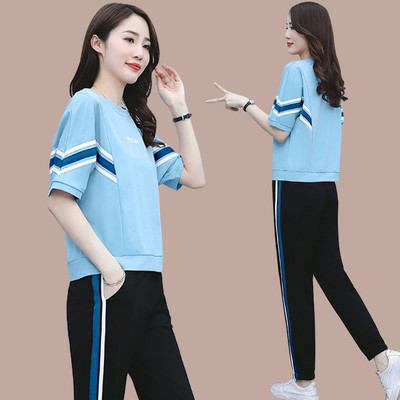 Αθλητικό και καθημερινό σετ για γυναίκες σε τρία χρώματα