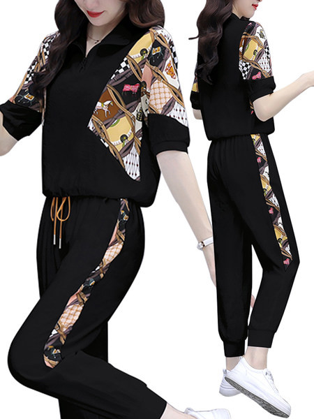 Дамски спортно-ежедневен сет с шарен десен