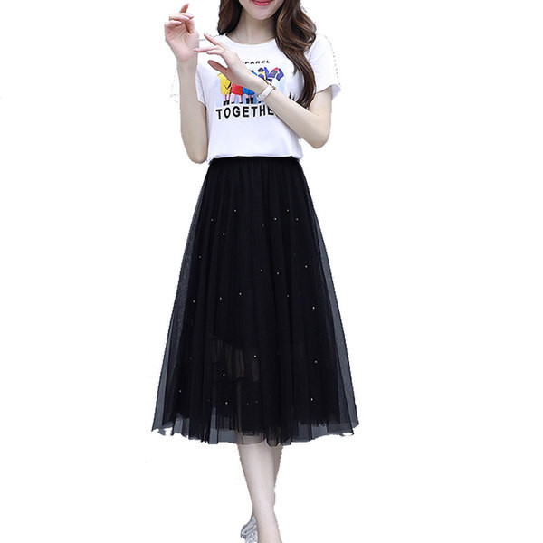 Moteriškas laisvalaikio komplektas - marškinėliai ir tiulio sijonas