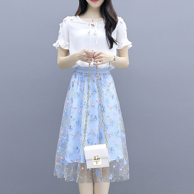 Γυναικείο σετ φούστα με κέντημα και πουκάμισο με βολάν