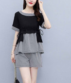 Naiste komplekt kahest ruudukujulisest lipsudega tükist