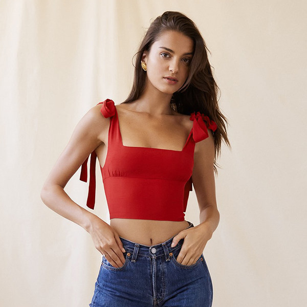 Kratka majica bez rukava s četvrtastim izrezom