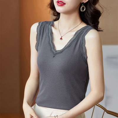 Lezser női felső spitz nyakkivágással és széles pántokkal