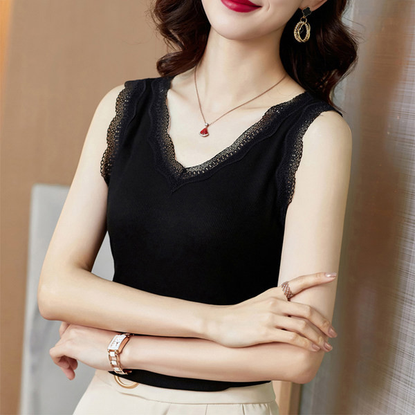 Lezser női felső spitz nyakkivágással és széles pántokkal