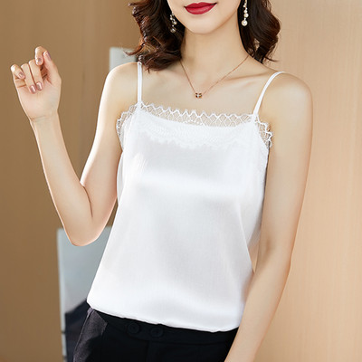 Γυναικείο φανελάκι με κανόνικο μήκος και δαντέλα