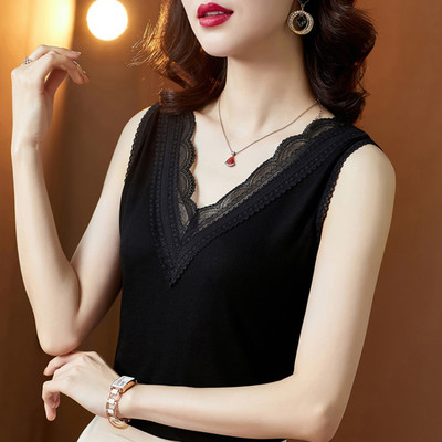 Aktuális női felső, spitz nyakkivágással