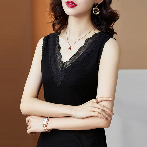 Aktuális női felső, spitz nyakkivágással