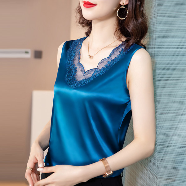 Stílusos női felső spitz nyakkivágással és hímzéssel