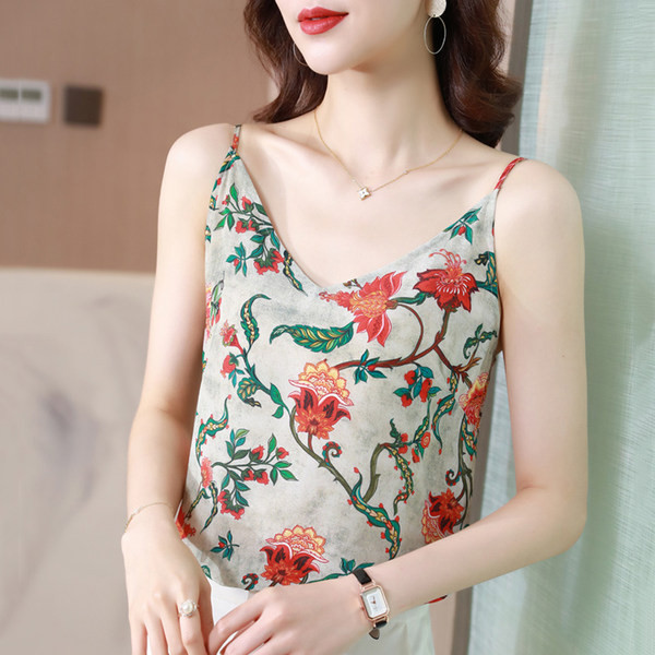 Õhukeste rihmade ja lillemustriga vabaaja naiste topp