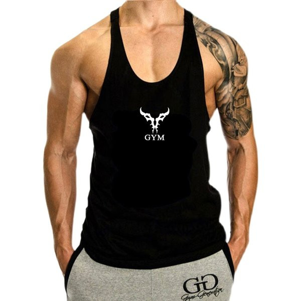 Férfi felső felirattal