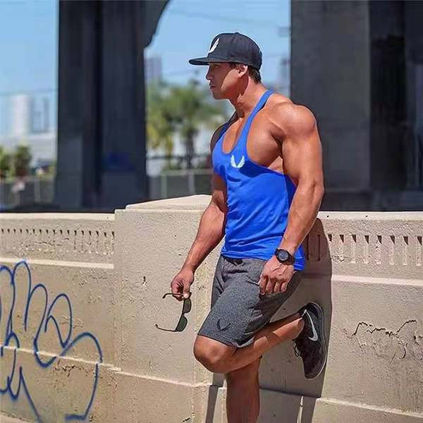 Väljalõigatud mudel meeste topp igapäevaseks ja sportimiseks