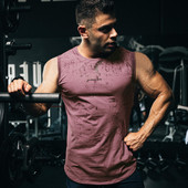 Σπορ φανελάκι με φαρδιές τιράντες